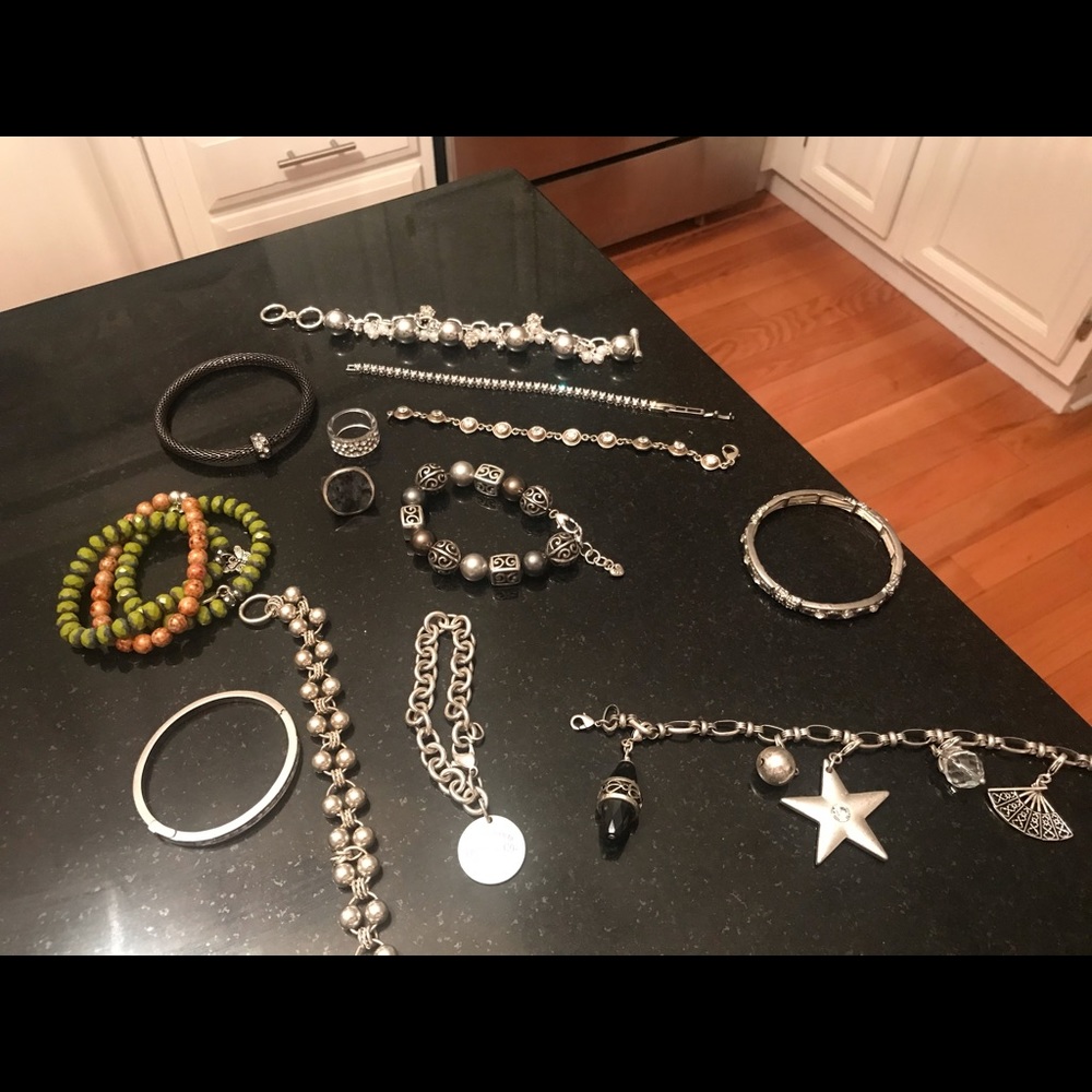 Lot of jewelry.